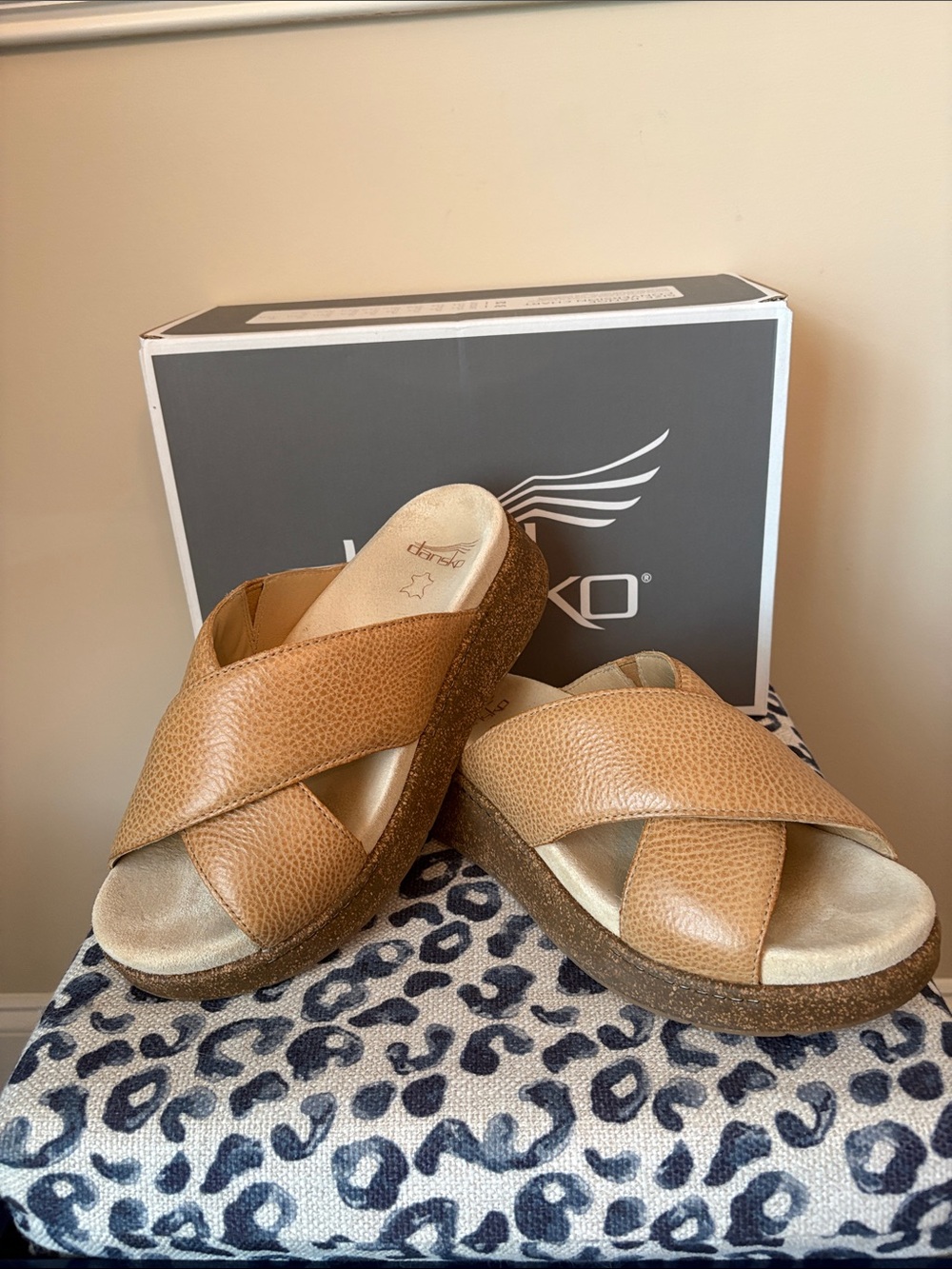 Dansko Bridget Distressed Honey Sandal 40